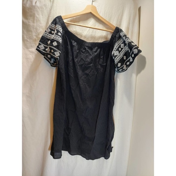 OLD Navy Black Tunic Style Blouse Embroidered Cap Sleeve, Size XL - Picture 6 of 8